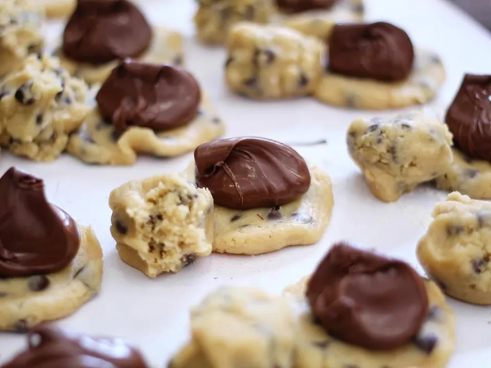 Cookies con chips de chocolate y cobertura de chocolate